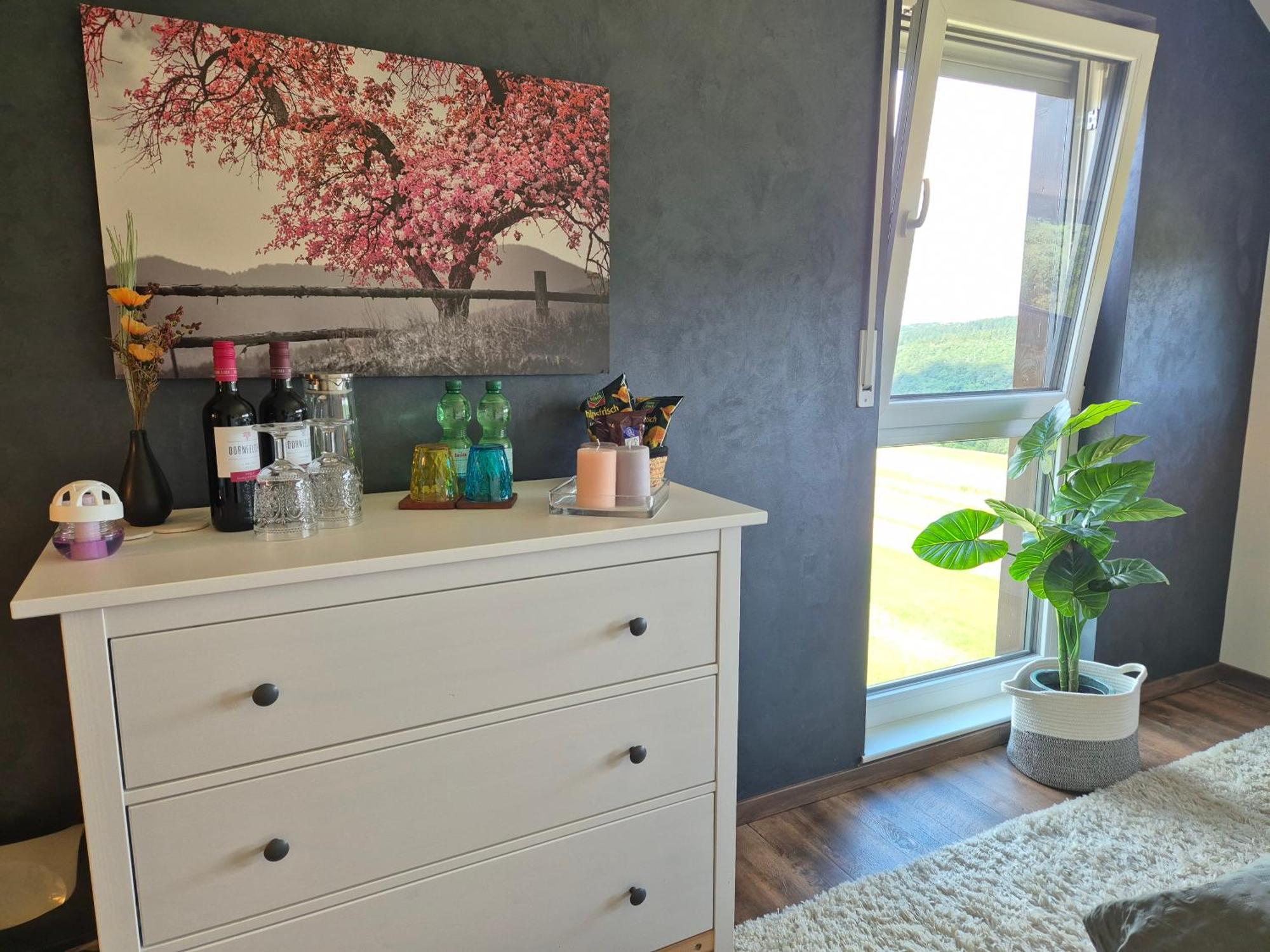 Serenity Vista Retreat Bnb Bescheid ภายนอก รูปภาพ