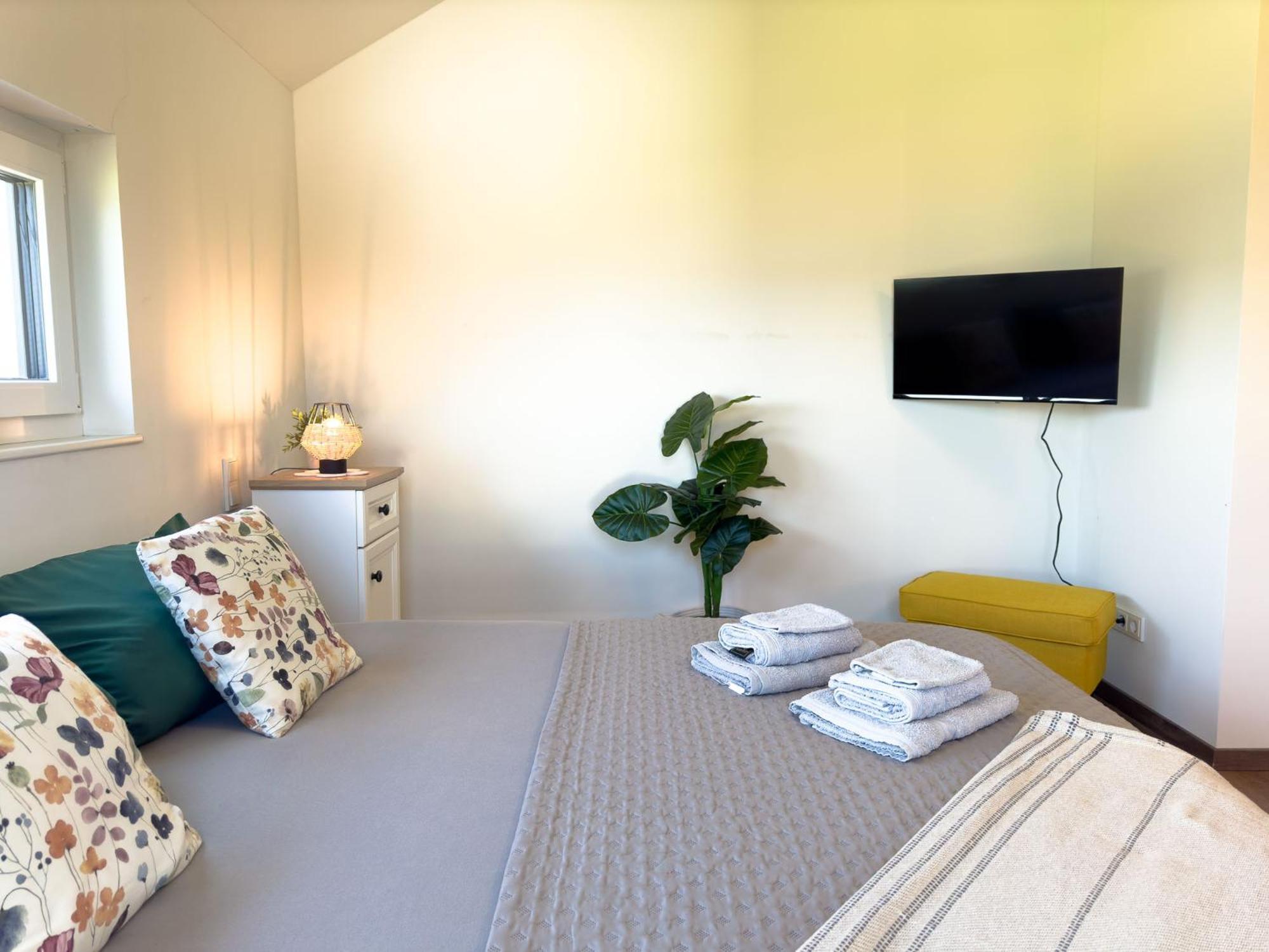 Serenity Vista Retreat Bnb Bescheid ภายนอก รูปภาพ