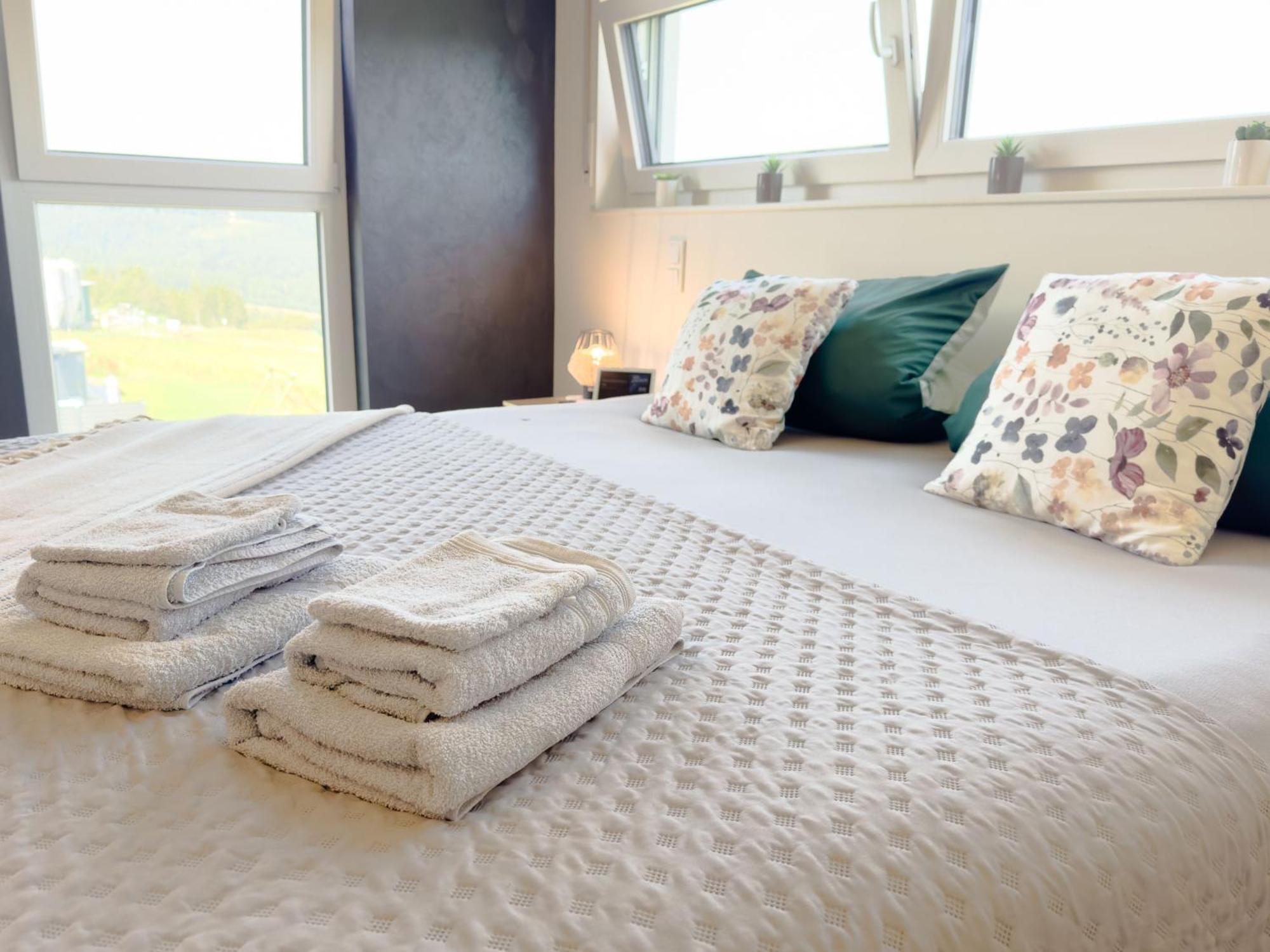 Serenity Vista Retreat Bnb Bescheid ภายนอก รูปภาพ