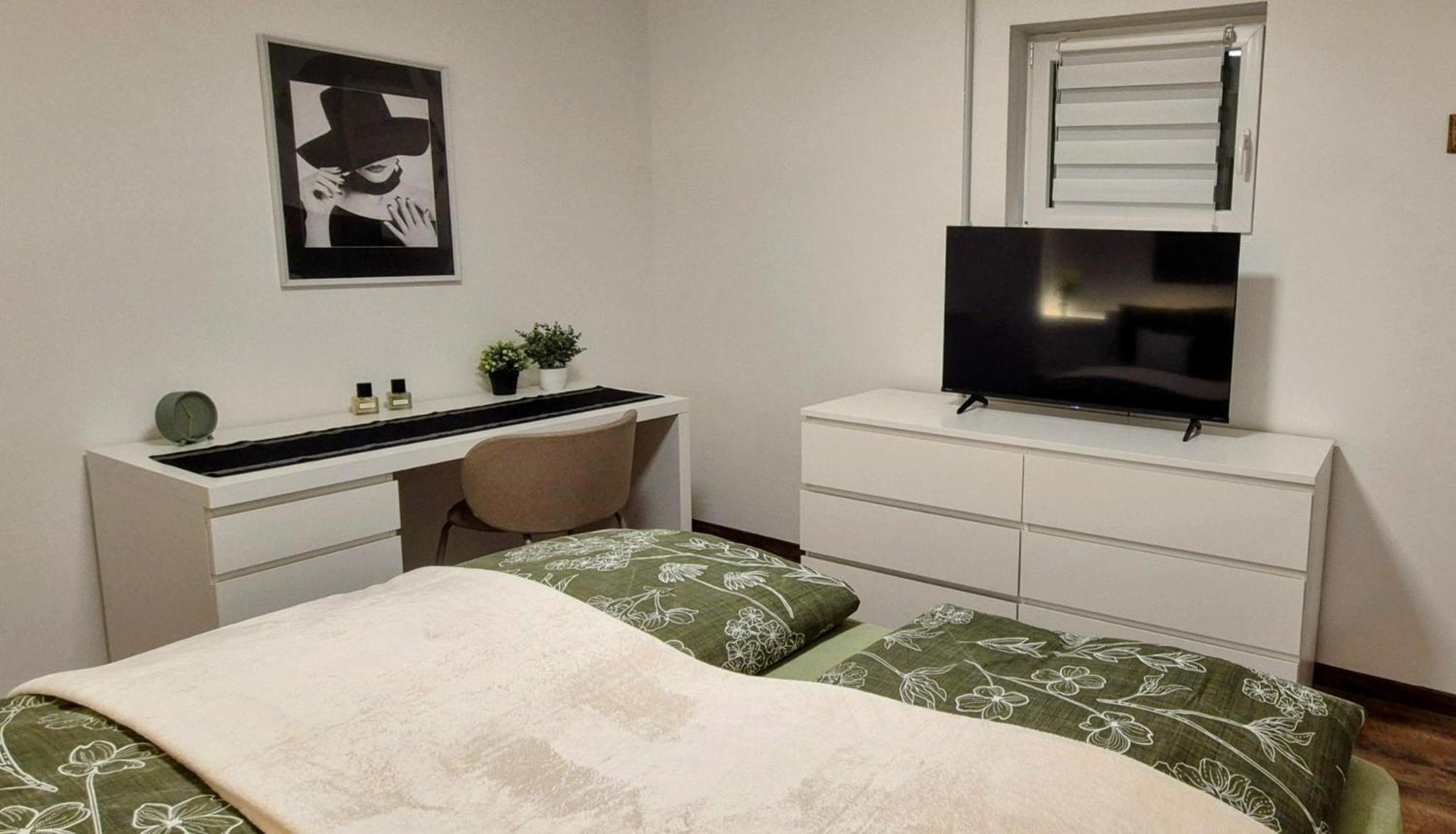Serenity Vista Retreat Bnb Bescheid ภายนอก รูปภาพ