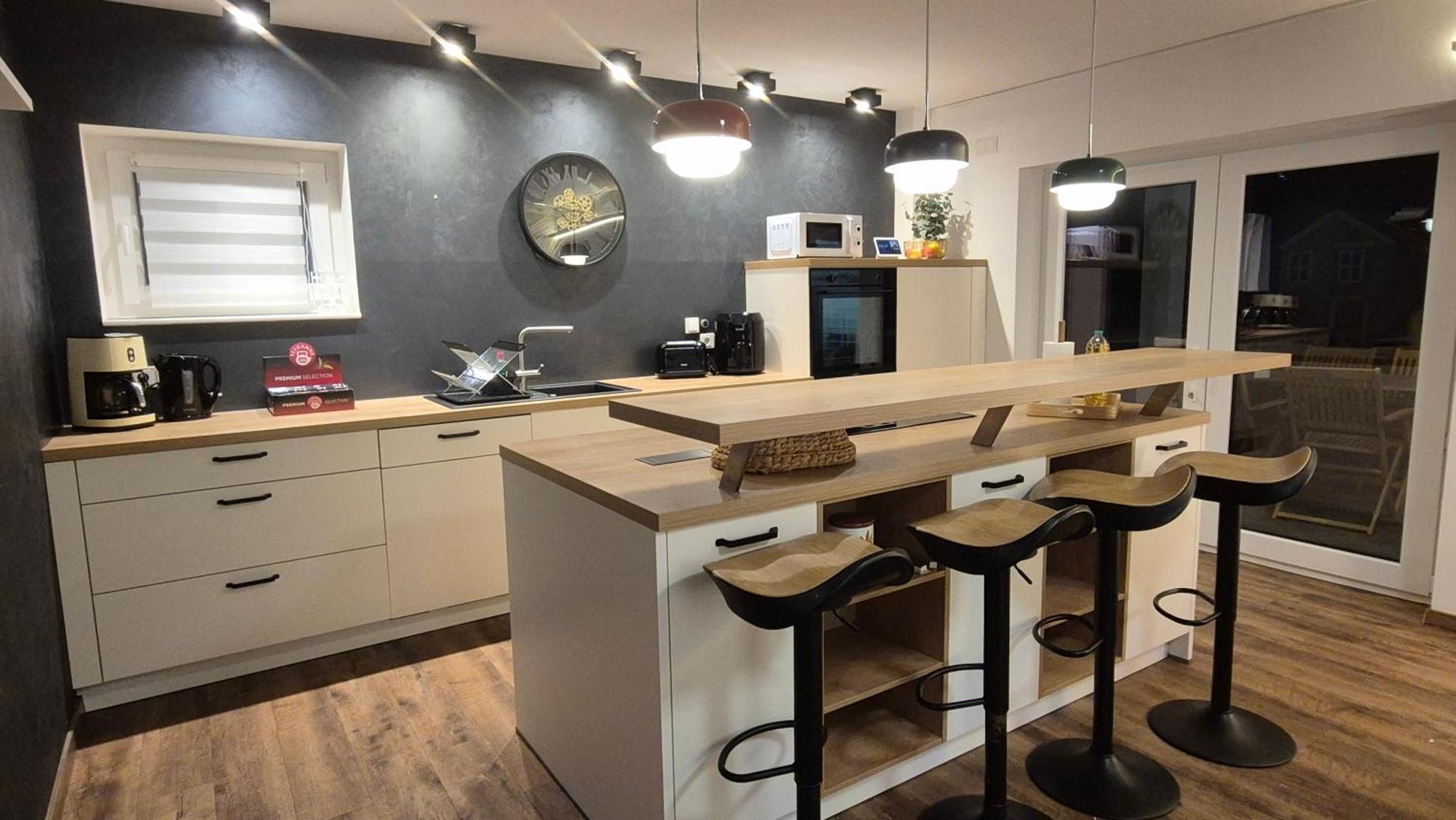 Serenity Vista Retreat Bnb Bescheid ภายนอก รูปภาพ