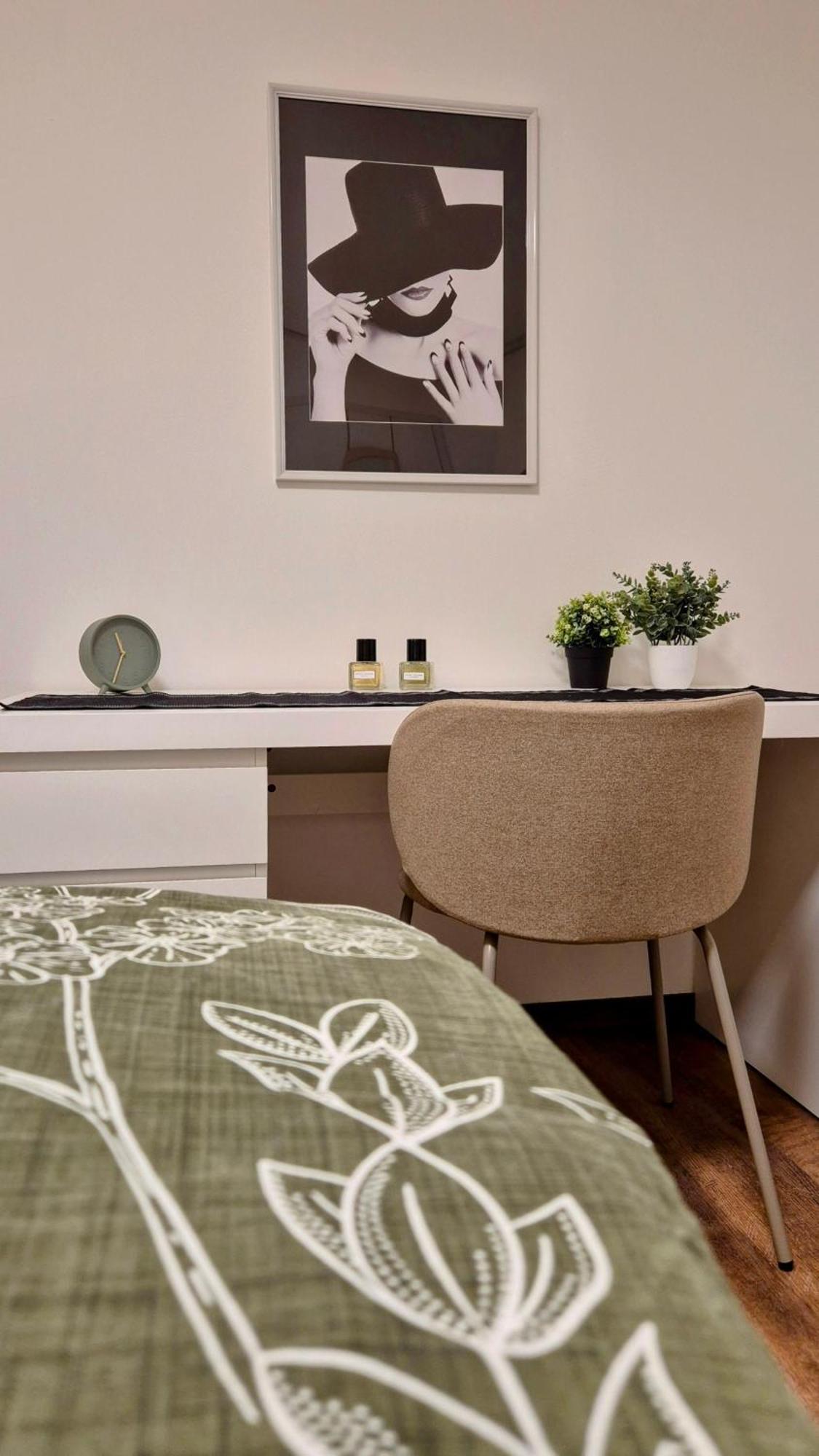 Serenity Vista Retreat Bnb Bescheid ภายนอก รูปภาพ